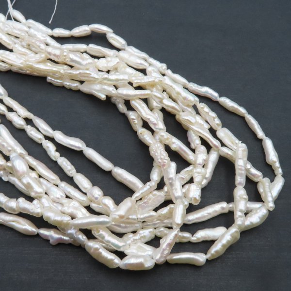 Perły Naturalne Hodowane białe patyczki nr 269 (sznur)