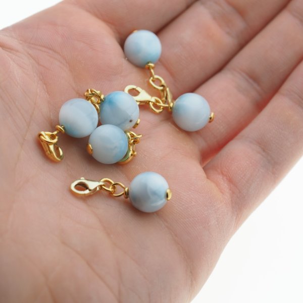 Srebro Ag złocone - zawieszka charms Larimar 10 mm 