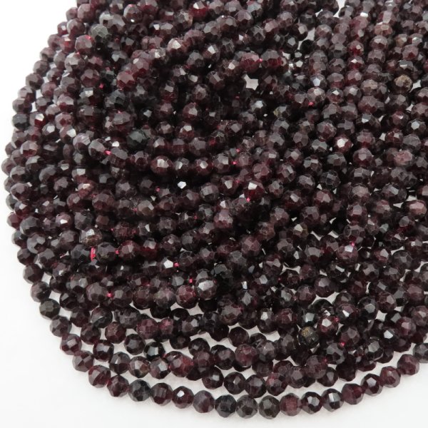 Granat fasetowany kulka 6mm (sznurek)