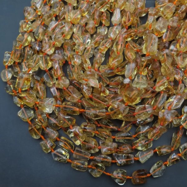 Cytryn (Lemon) polerowany bryłki - nieregularne (sznur)