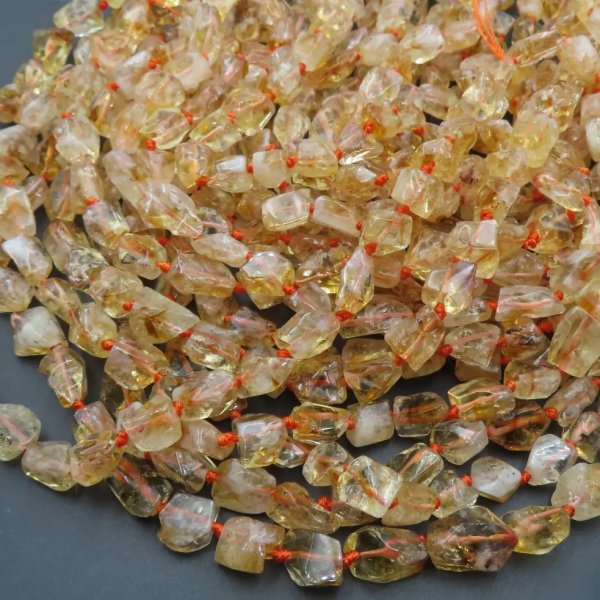 Cytryn bryłki poler 9x11 mm (sznur)