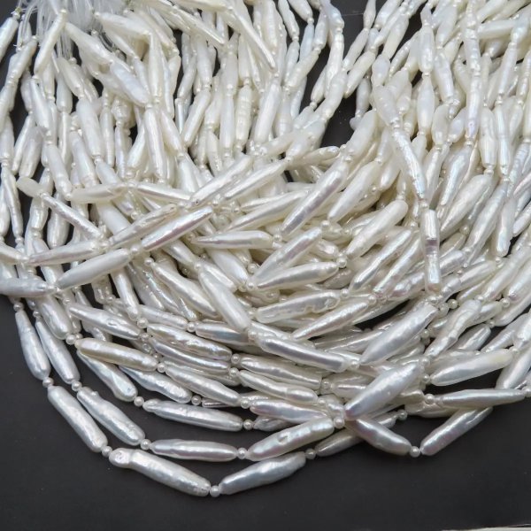 Perły Naturalne Hodowane białe patyczki 6x30 nr 319 (sznur)