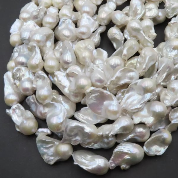 Perły Naturalne Hodowane białe barok 16-19 mm nr 320 (sznur)