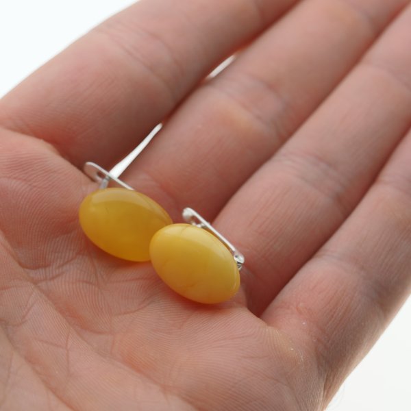 Bursztyn mleczny i srebro - kolczyki