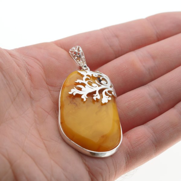 Mleczny Bursztyn i srebro - zawieszka