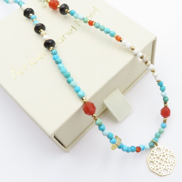 Mix kamieni srebro złocone - naszyjnik z blaszką