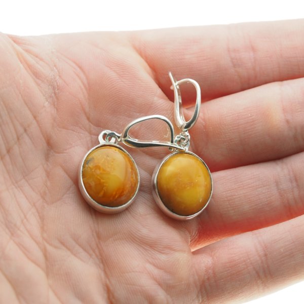 Mleczny Bursztyn w srebrze - kolczyki owalne