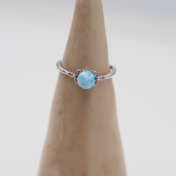 Larimar, cyrkonie i srebro rodowane - regulowany pierścionek kulka
