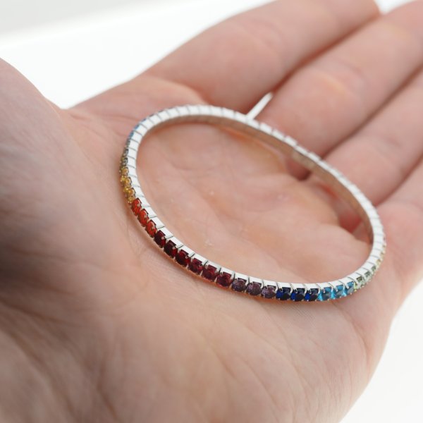 Cyrkonie kolorowe w srebrze - bransoletka sprężynująca