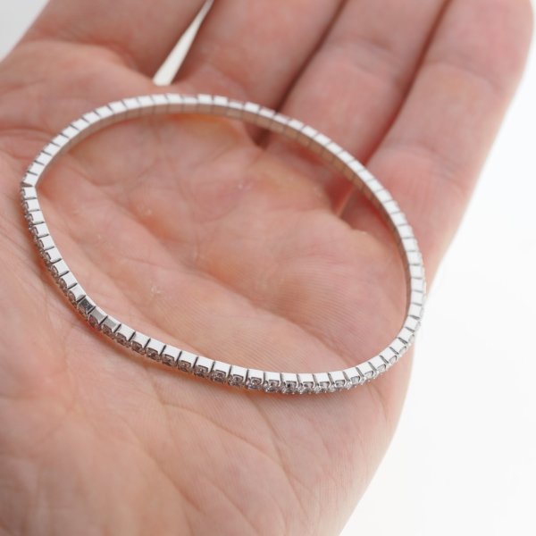 Cyrkonie w srebrze - bransoletka sprężynująca