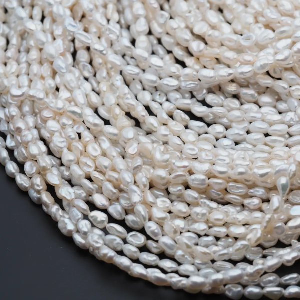 Perły Naturalne Hodowane białe 5 mm nr 340 (sznur)