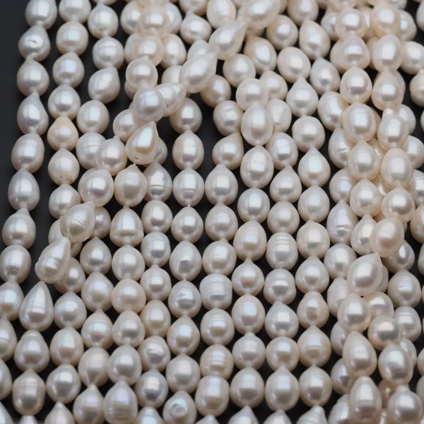 Perły naturalne hodowane białe 8-9 mm nr 354 (sznur)