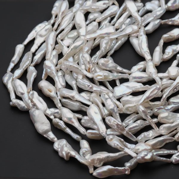 Perły Naturalne Hodowane białe 8x25-35 mm nr 359 (sznur)