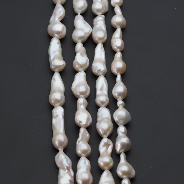 Perły Naturalne Hodowane białe barok nr 365 (sznur)