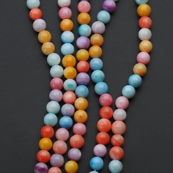 Muszla kolorowa - polerowane kulki 6 mm (sznur)