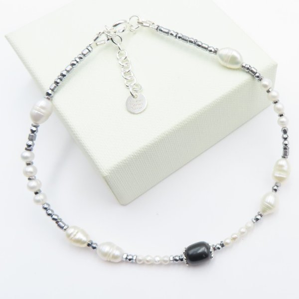 Perły i Hematyt w srebrze - bransoletka na nogę