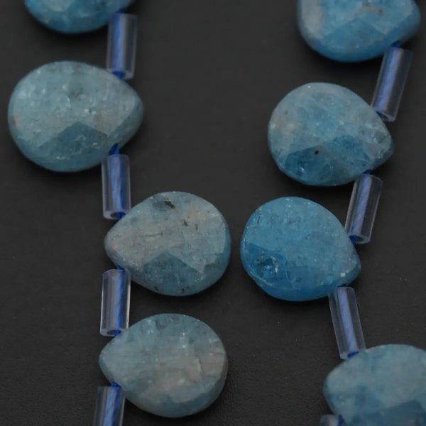 Apatyt fasetowane łzy briolette  8x10 mm (sznur)