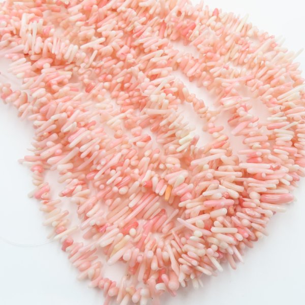 Koral patyczki różowe (sznur)