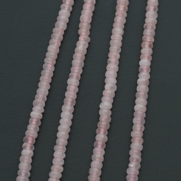 Kwarc Różowy oponki 4x2 mm (sznur)