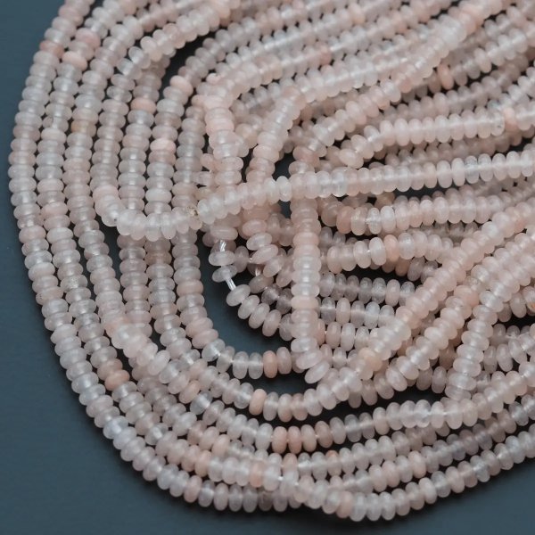 Kwarc Różowy oponki 4x2 mm (sznur)