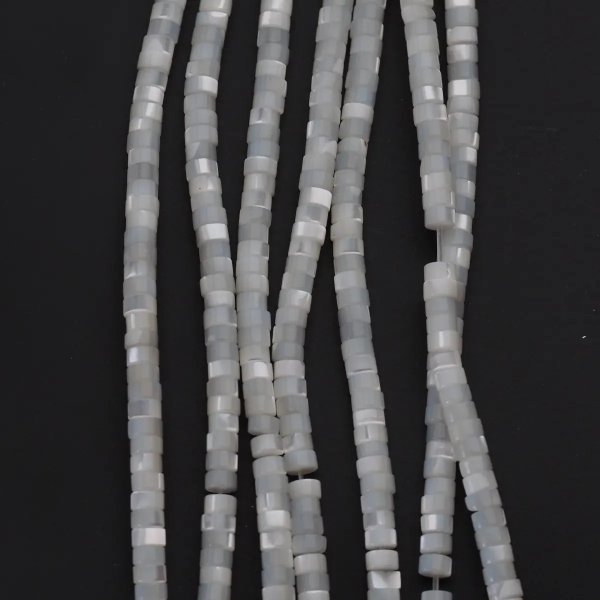 Muszla biała - polerowane walce 4x2 mm (sznur)