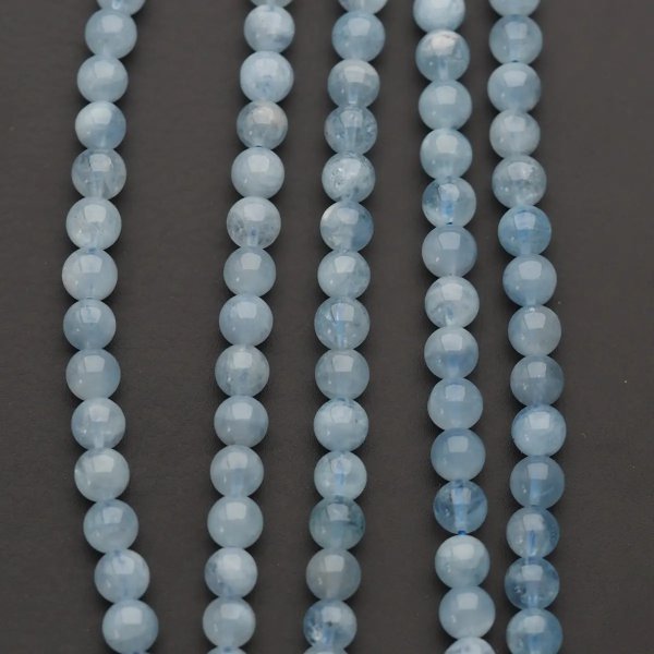 Akwamaryn kulki 6 mm – sznur ok. 38 cm