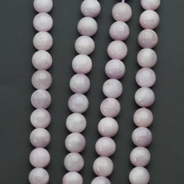 Kunzyt polerowany - kulki 9 mm (sznur)