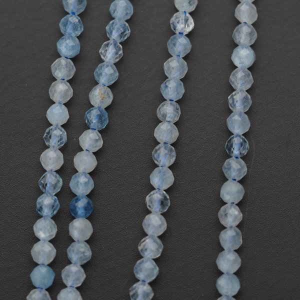 Akwamaryn Fasetowany kulki 3,5mm (sznur)