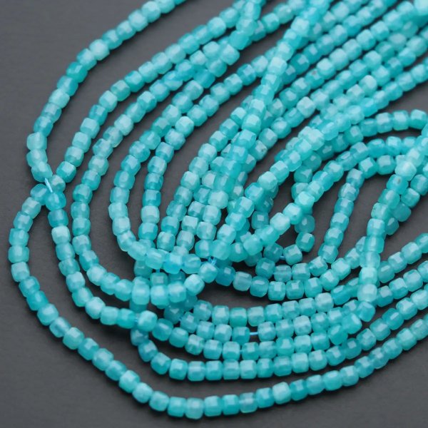 Amazonit fasetowany kostka 3 mm (sznur)