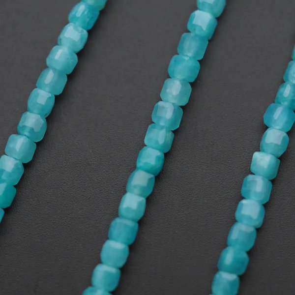 Amazonit fasetowany kostka 3 mm (sznur)