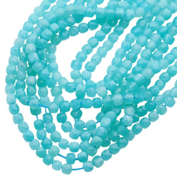Amazonit fasetowany kostka 4,5 mm (sznur)