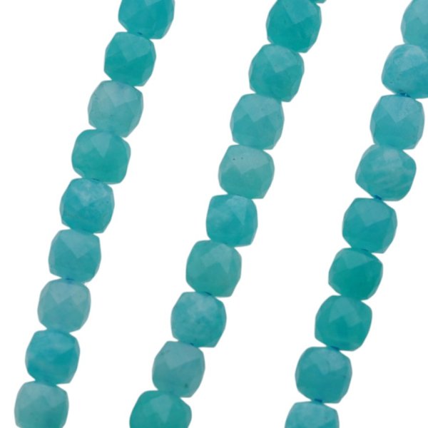 Amazonit fasetowany kostka 4,5 mm (sznur)