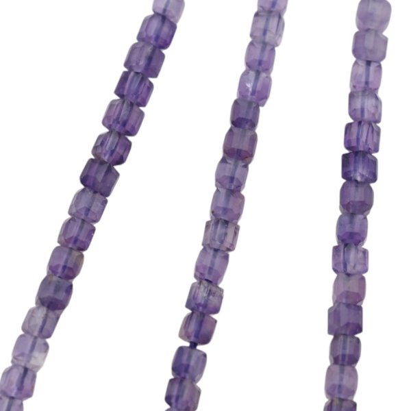 Ametyst fasetowany - kostki 3,5 mm (sznur)