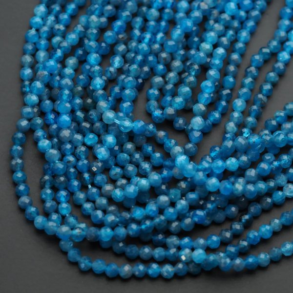 Apatyt Fasetowany kulka 4mm (sznurek)