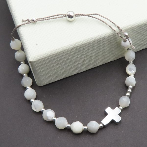 Muszla, hematyt i srebro  - bransoletka różaniec na sznurku