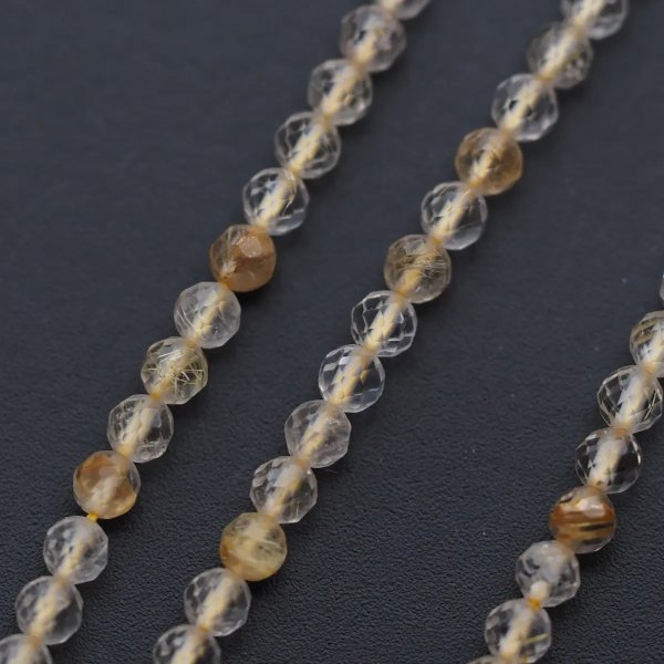 Kwarc rutylowy ze złotą nitką kula 2,7 mm (sznur)