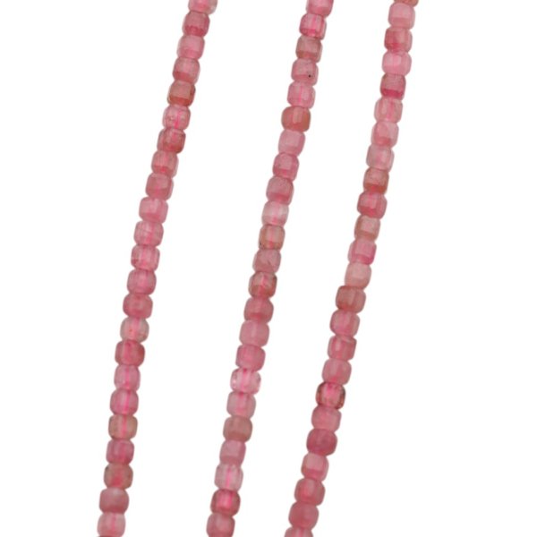 Rubelit fasetowany - kostki 2,5 mm (sznur)