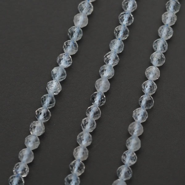 Topaz fasetowany - kulki 4,5 mm (sznur) 