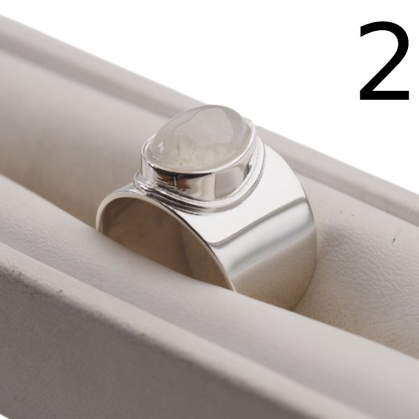 Kamień Księżycowy i srebro - sygnet (różne kształty i rozmiary do wyboru)