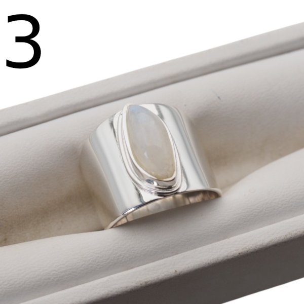 Kamień Księżycowy i srebro - sygnet (różne kształty i rozmiary do wyboru)