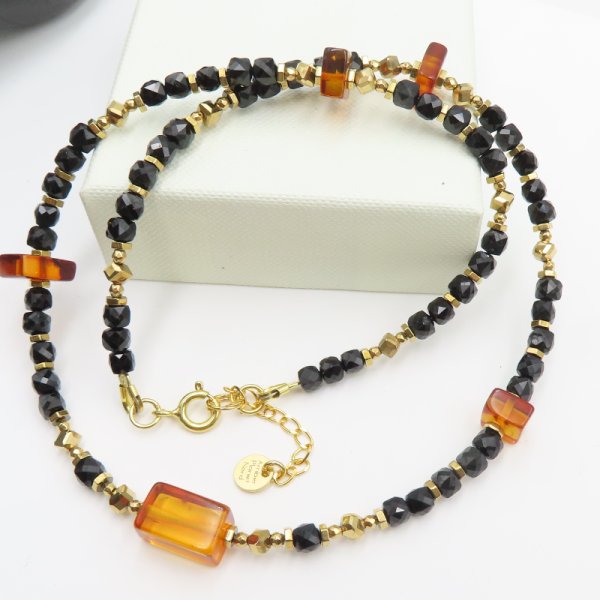 Naszyjnik czarny turmalin i bursztyn w srebrze złoconym