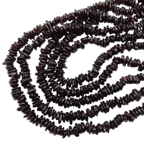 Granat polerowany - sieczka 6-9 mm (sznur)