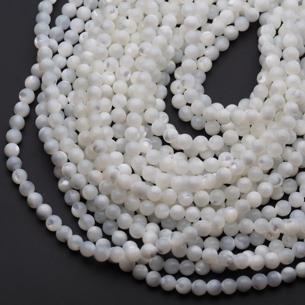Muszla biała - polerowane kulki 6 mm (sznur)