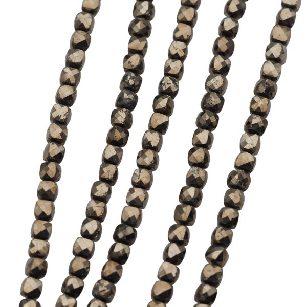 Piryt fasetowany kostki 4 mm (sznur)