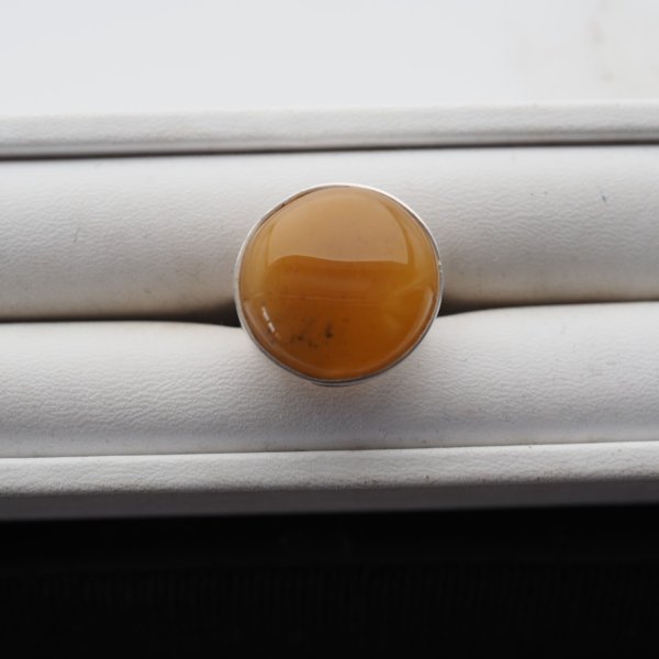 Bursztyn mleczny w srebrze - pierścionek