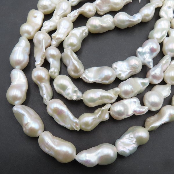 Perły Naturalne Hodowane białe barok nr 376 (sznur)