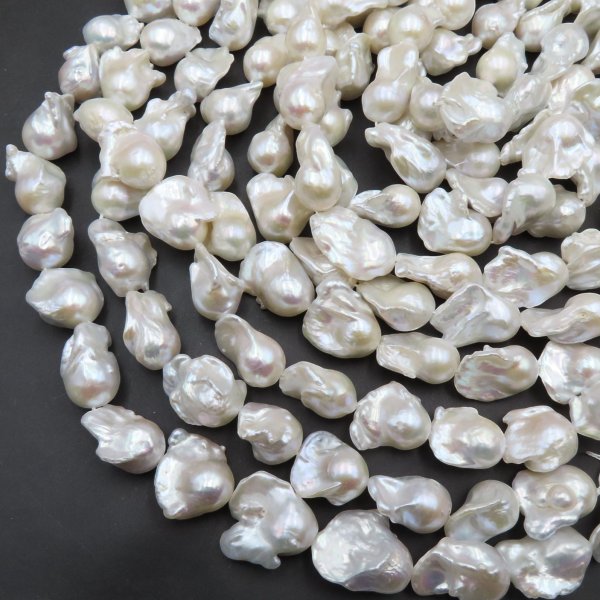 Perły Naturalne Hodowane białe barok nr 378 (sznur)