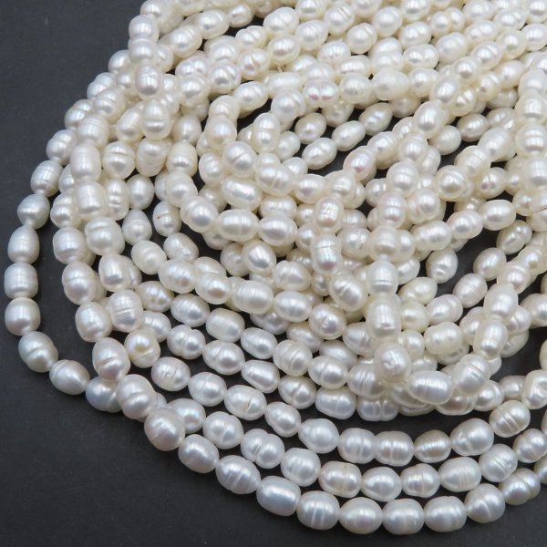 Perły Naturalne Hodowane białe ryż 5-6 nr 385 mm (sznur)