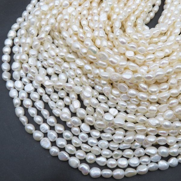 Perły Naturalne Hodowane białe 6-7 nr 386 mm (sznur)