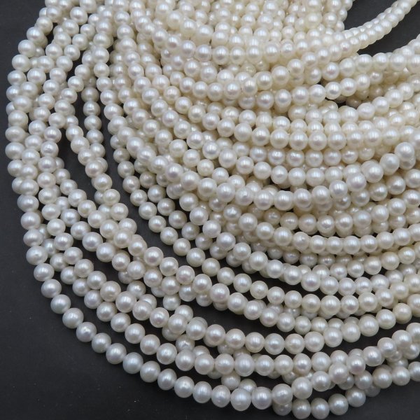 Perły Naturalne Hodowane białe 5-6 nr 388 mm (sznur)